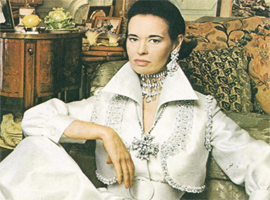 让牛仔裤成女性时尚单品的设计师Gloria Vanderbilt去世